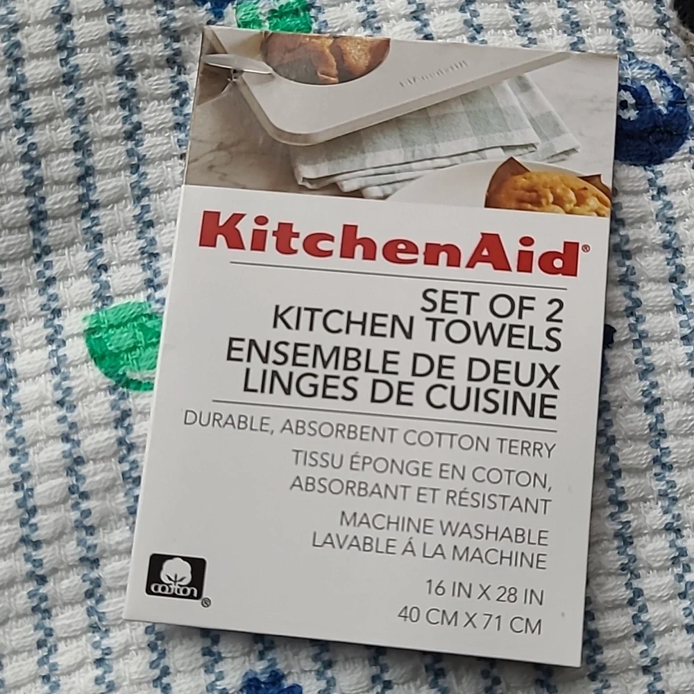 KitchenAid Towels - Picture 3 of 6